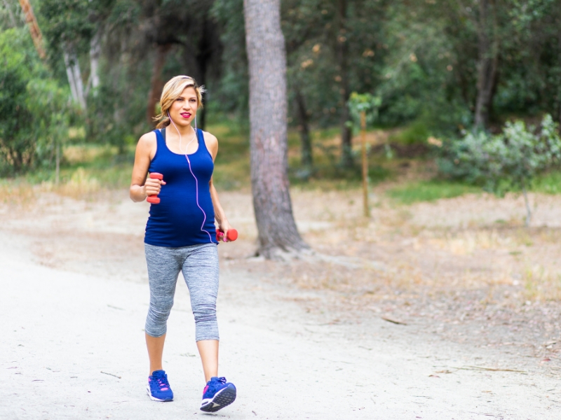 Đi bộ khi mang thai có tốt không?