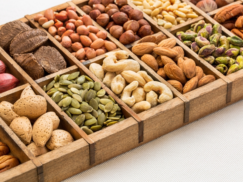 Mẹ sau sinh ăn gì để nhiều sữa, hồi phục nhanh và không tăng cân?