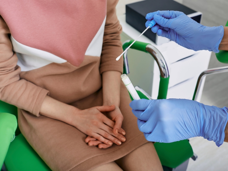 Cách vệ sinh vùng kín bị viêm nhiễm tại nhà đúng cách, an toàn