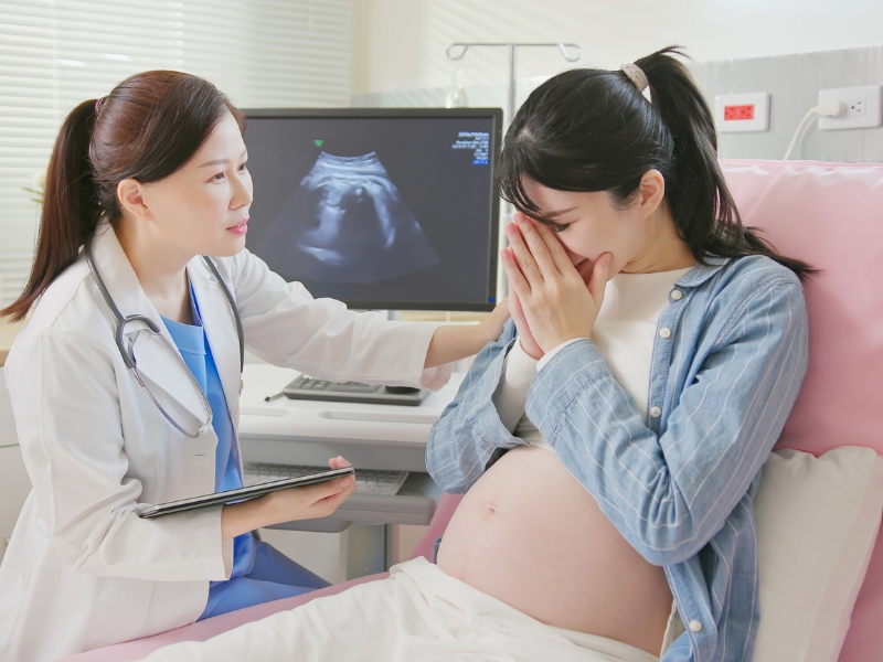 Thai ngoài tử cung sau IVF có nguy hiểm không?